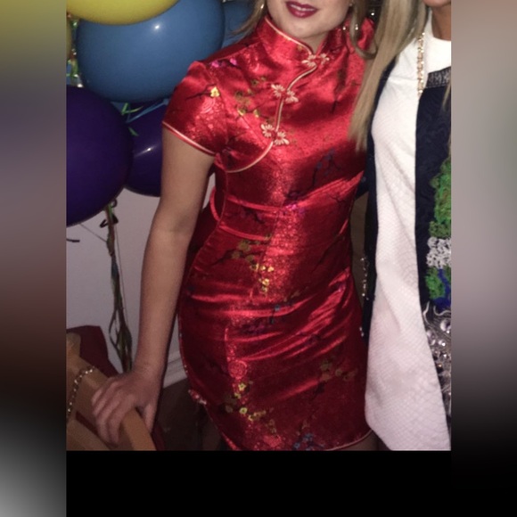 Red dress size small 100% silk - Picture 2 of 9